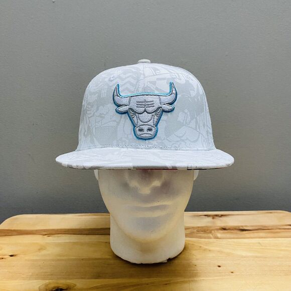 Chicago Bulls Artist Hat Series SGA 2023/24 POSE JORDAN NICKEL Snapback Hat/Cap - Picture 1 of 10